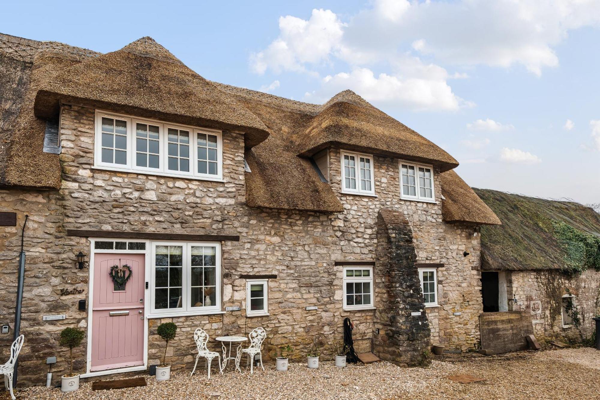 Live The Coastal Dream In Dorset Aonb