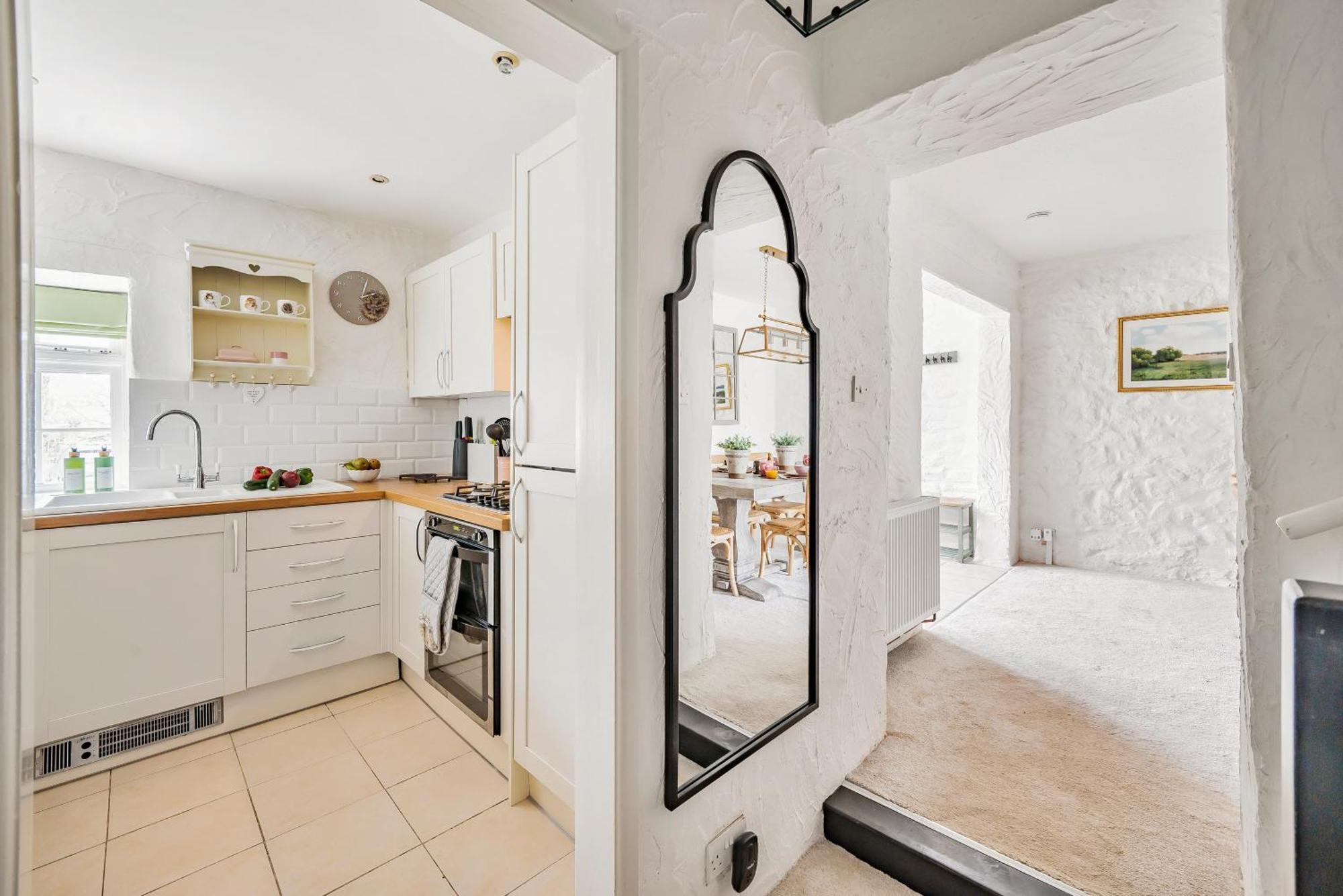 Live The Coastal Dream In Dorset Aonb Weymouth